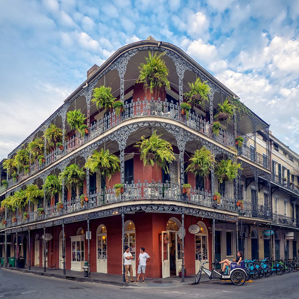 Hotel Near French Quarter 9 minute Drive From Magnolia New Orleans